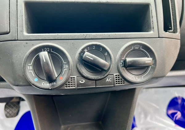 Volkswagen Polo cena 7490 przebieg: 214000, rok produkcji 2004 z Wołów małe 326